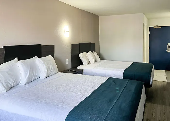 Studio 6 Suites Delano, Ca