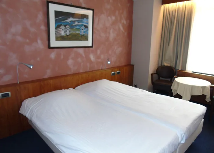 Hotel Pacific