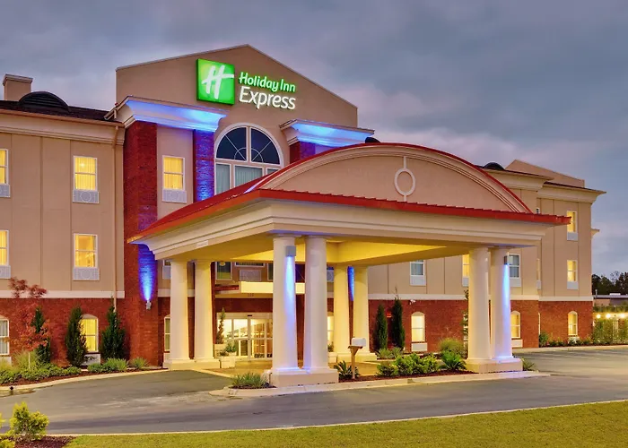 Holiday Inn Express Mccomb By Ihg