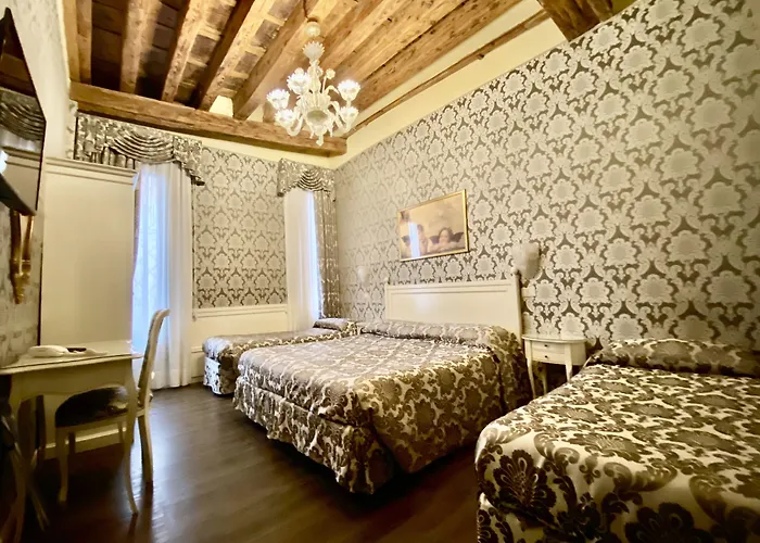 Hotel Bridge Venecia