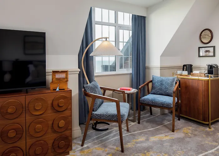 The White Horses By Everly Hotels Collection