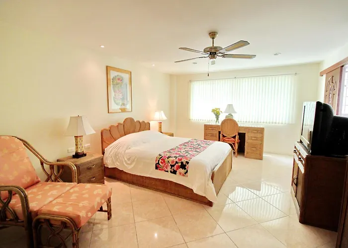 Butterfly Garden Boutique Residences By Frasier, A Lifestyle Destination Apt And Villas 1 To 3 Bedroom Units, 2 Full Bathrooms, Rain Shower, Spa Bath, Complete Kitchen, Staff 24-7,Fast Fiber Optic Wifi, 55" Smart Tv'S, Free Bbq,