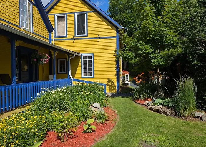 Au Saut Du Lit Bed & Breakfast Magog