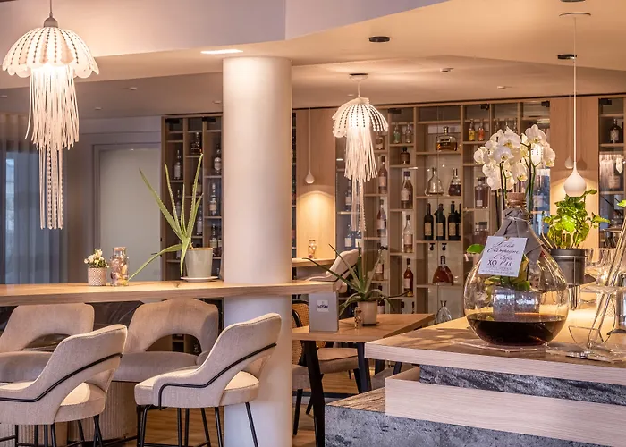 Hostellerie De La Pointe Saint-Mathieu - Spa & Restaurant