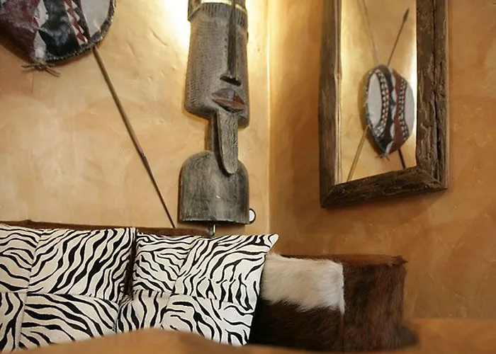 Hip Hotel