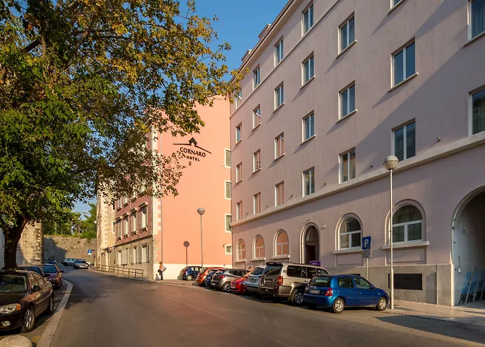Cornaro Hotel