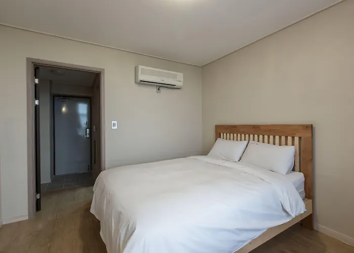 Elin Hotel