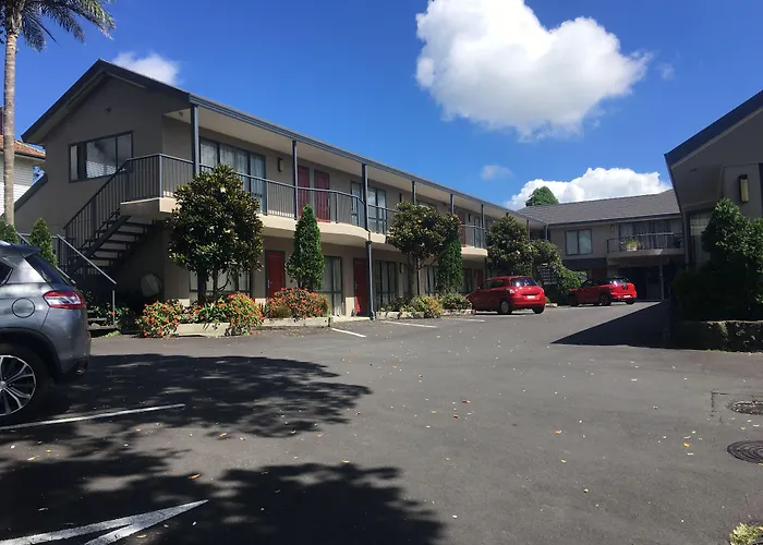 Cornwall Park Motor Inn