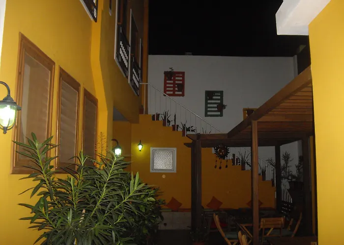 Kira'S Boutique Hotel