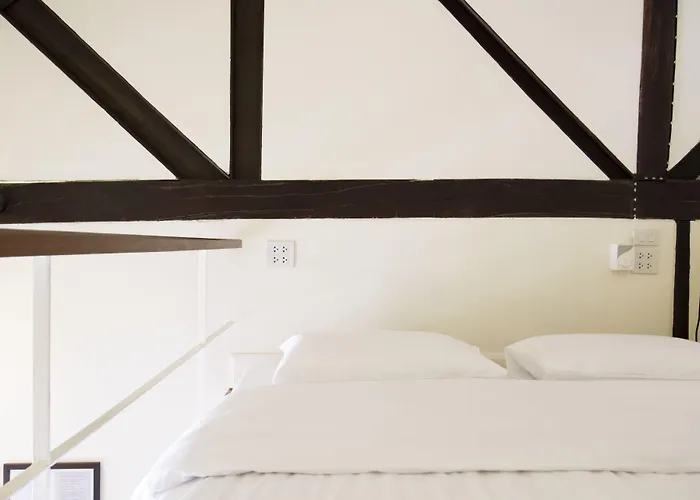Baan Luang Rajamaitri Historic Inn