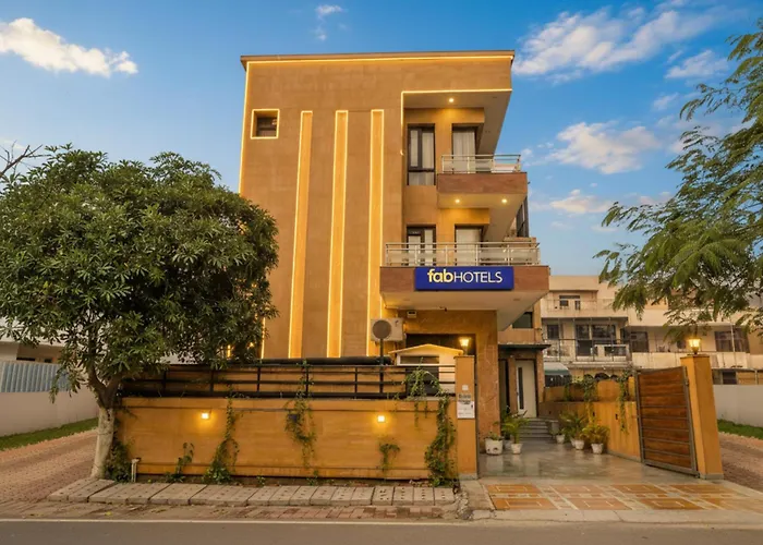 Fabhotel Rallkmas Gurgaon
