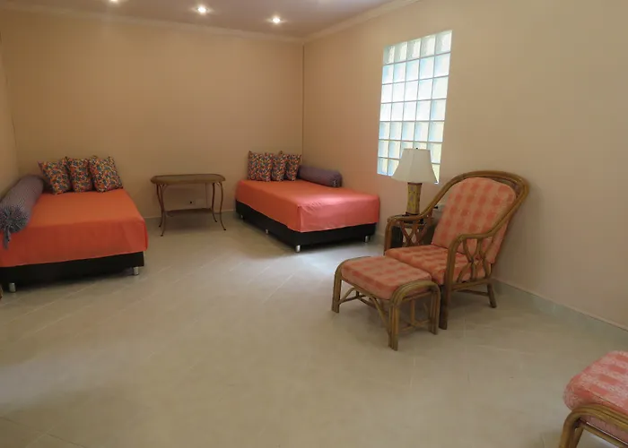 Butterfly Garden Boutique Residences Apts And Villas, A Lifestyle Destination Ex Lg 1-3 Bedroom Units , Full Kitchen, 2 Full Bathrooms, Rain Shower, Spa Bath, Free Bbq, Free Fast Fiber Optic Wifi, Staff 24-7