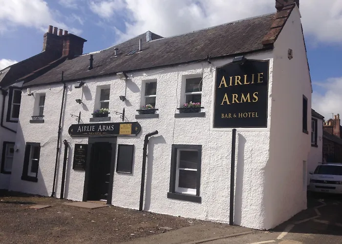Airlie Arms Hotel