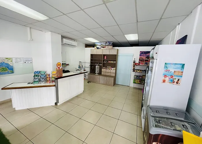 Mahana Lodge Hostel & Backpacker