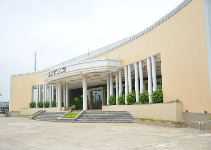 Luxe Hotel
