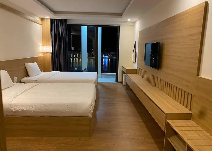 Luxe Hotel