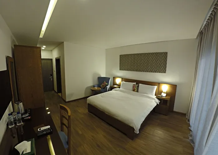 Sierra Palms Resort
