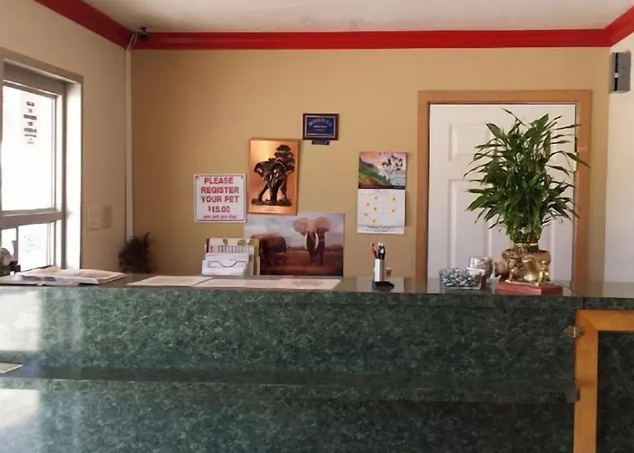 Deluxe Inn
