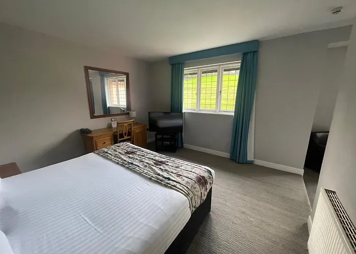 Cwrt Bleddyn Hotel & Spa