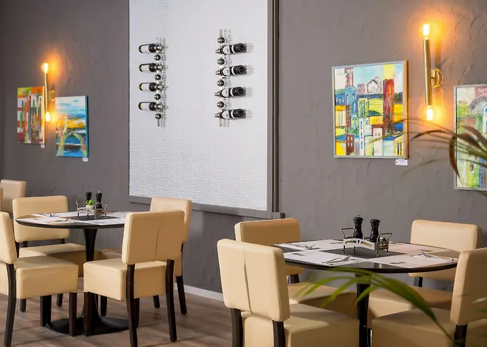 Four Stars By City Hotel