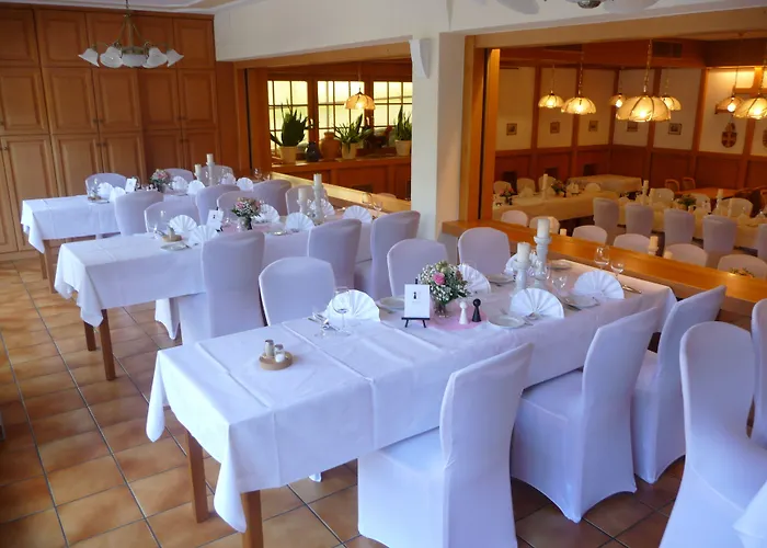 Gasthaus-Pension Zum Kreuz
