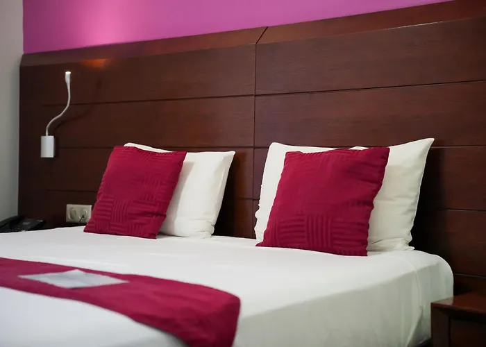 Tulip Inn Sainte Clotilde, La Reunion, Navette Gratuite Vers L'Aeroport
