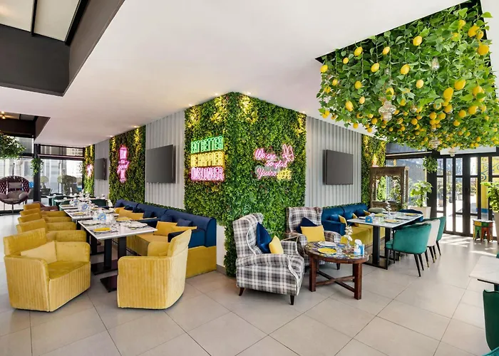 Wyndham Doha West Bay
