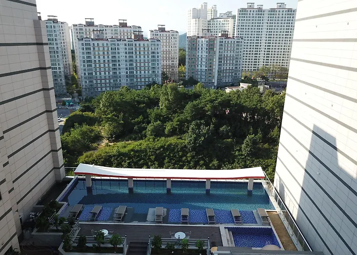 Cm Park Hotel