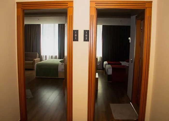 Albanopolis Hotel