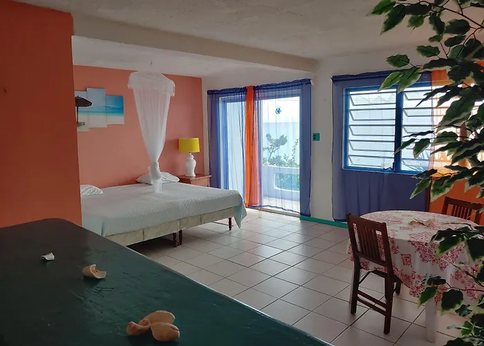 Orrie's Beach Bar&Hotel