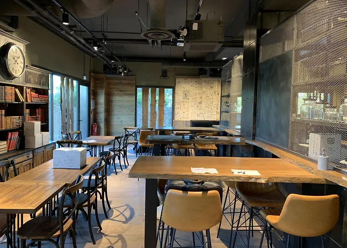 B&B Hotel Clermont-Ferrand A71-A75 La Meridienne