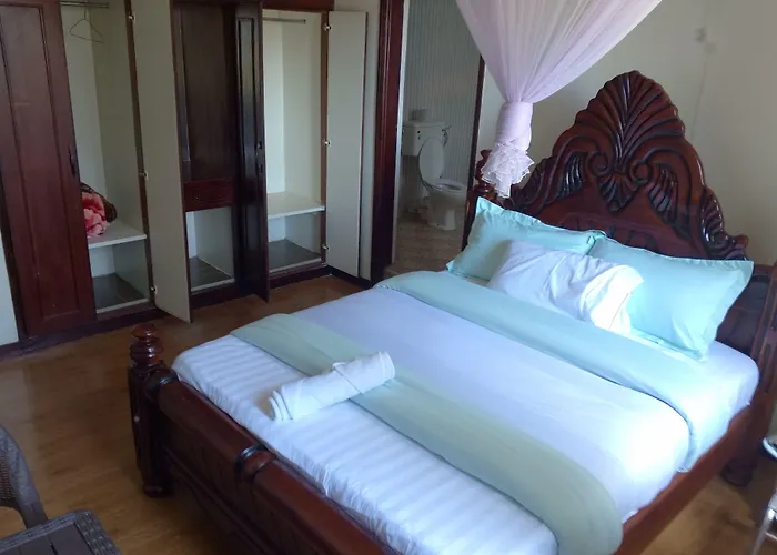 Discovery Courts Hotel
