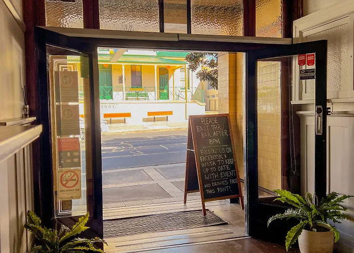 Commercial Hotel Bega