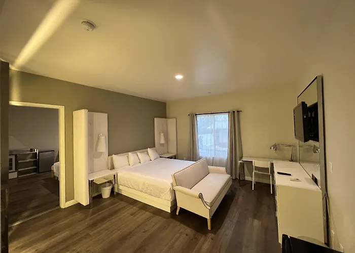 ASPIRE INN&SUITES Orange
