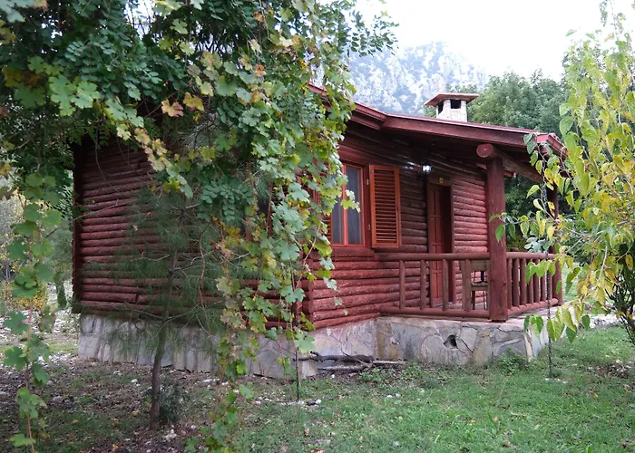 Antalya Bodrum Kayasi Dag Oteli