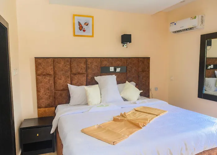 Proximus Hotel And Suites
