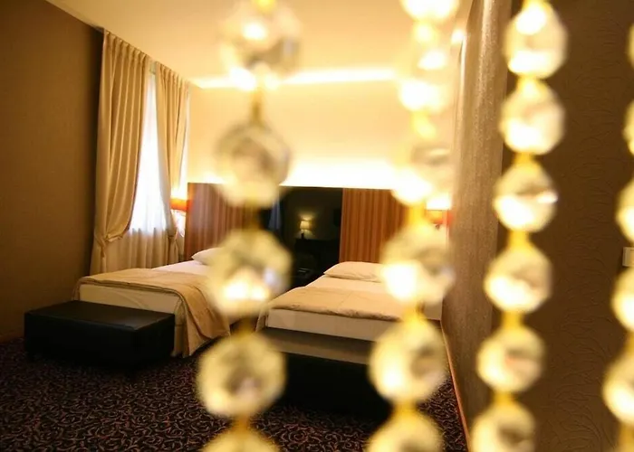 Hotel Crystal
