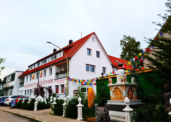 Seminarhaus Arya Maitreya