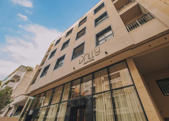 Dally Apart Hotel