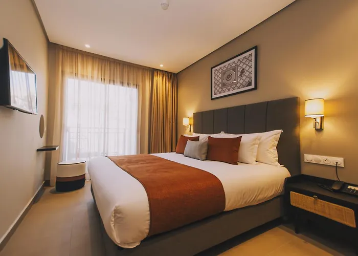 Dally Apart Hotel