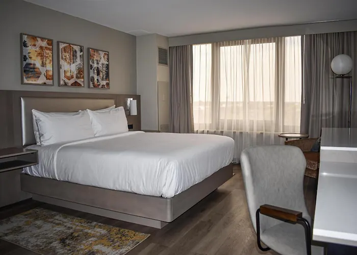 Doubletree By Hilton Chicago - Oak Brook