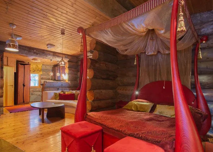 Kakslauttanen Arctic Resort - Igloos And Chalets