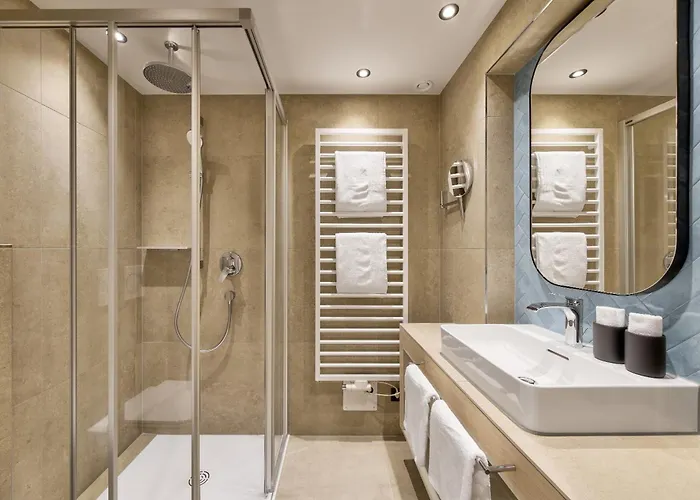 Quality Hosts Arlberg - Hotel Goldenes Kreuz B&B - Sommerkarte Premium Inklusive