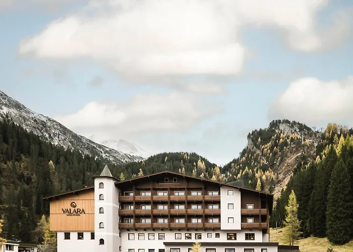 VALARA - Alpine Art Hotel Tux