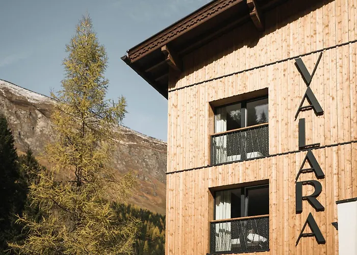 VALARA - Alpine Art Hotel Tux