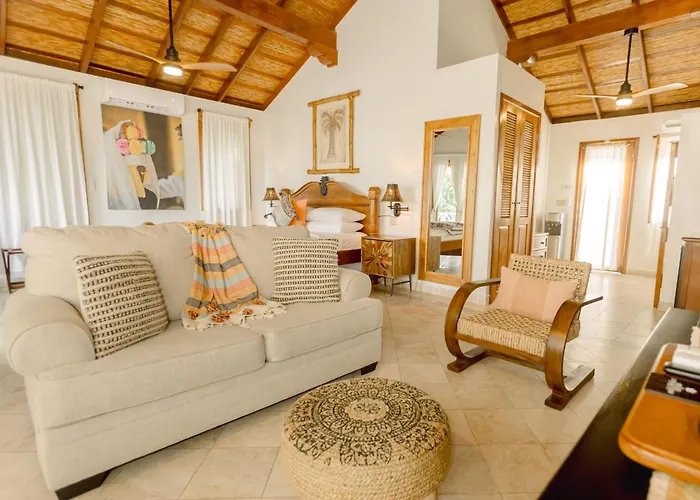 Almond Beach Resort At Jaguar Reef