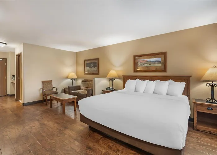Best Western Plus Kelly Inn & Suites