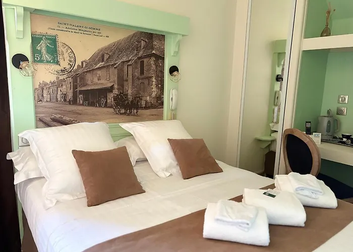 Logis Hotel- Restaurant Le Relais Guillaume De Normandy-Parking Gratuit--Vue Baie Terrasse-Calme-Bornes Electrique-Local Velos Securise