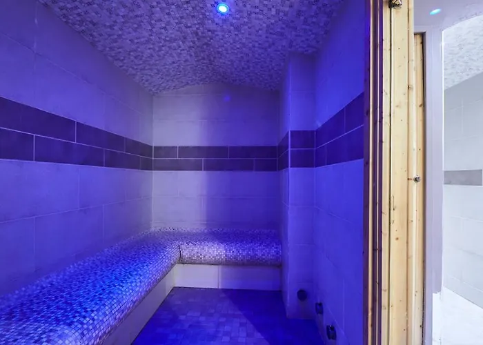 Hotel 3 Etoiles - Le Petit Perier