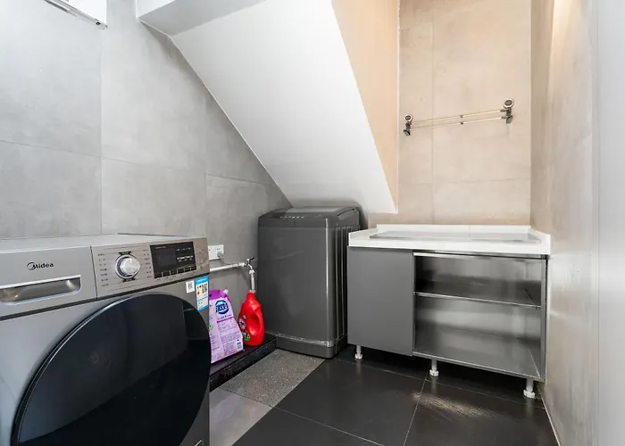 He She Courtyard Free Pick-Up Train Station Stay 2 Nights